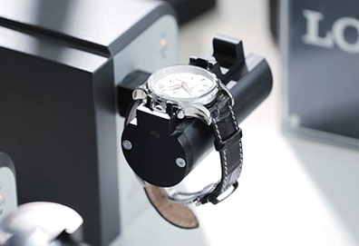 深圳欧米茄售后维修中心提供走时检测服务