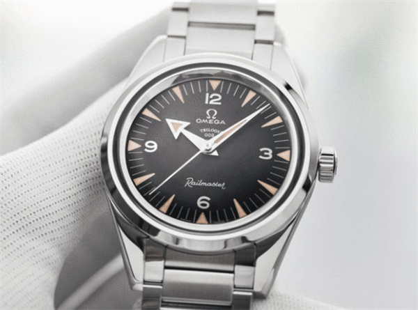 欧米茄腕表星期失准?轻松解决之道在这里(图) 欧米茄腕表星期失准?轻松解决之道在这里(图)