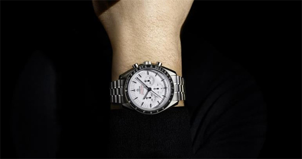 欧米茄手表表耳掉了处理技巧(图) 欧米茄手表表耳掉了处理技巧(图)