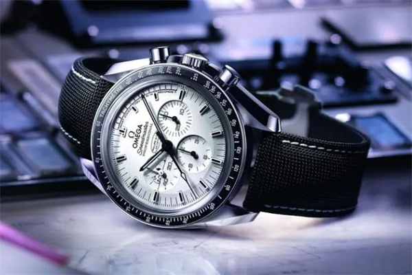 欧米茄手表表壳割手处理方法(图) 欧米茄手表表壳割手处理方法(图)