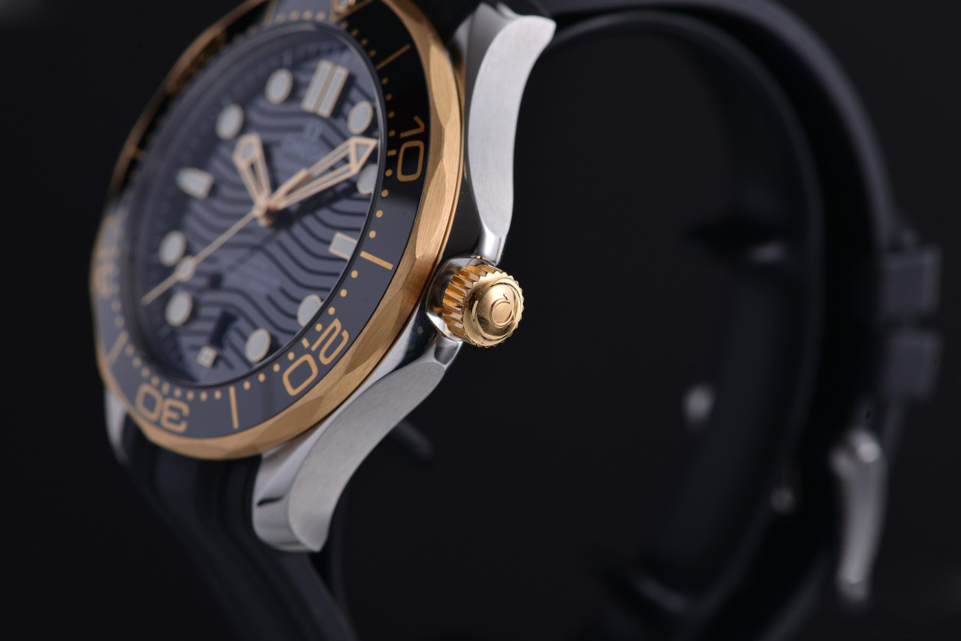 欧米茄金海马潜水之王(图) 欧米茄金海马潜水之王(图)