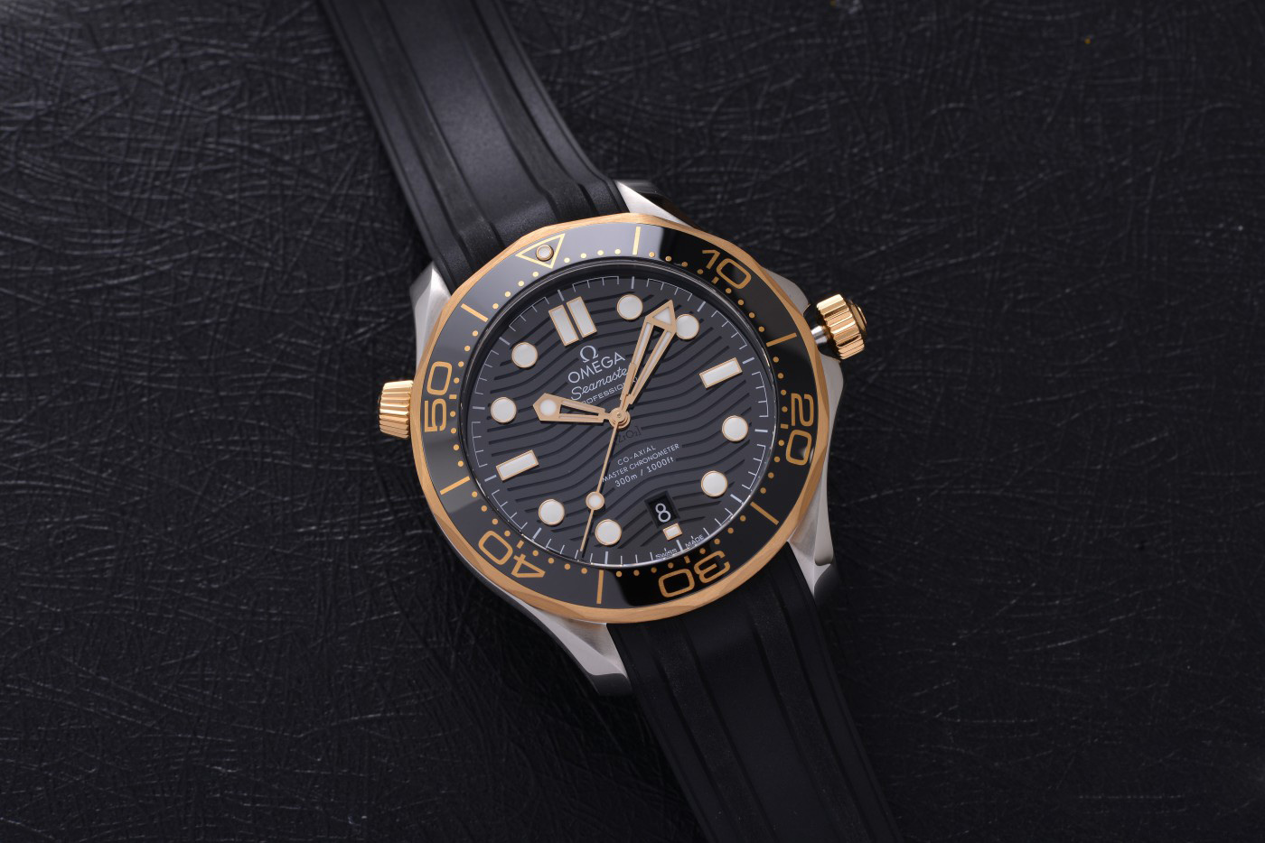 欧米茄金海马潜水之王(图) 欧米茄金海马潜水之王(图)